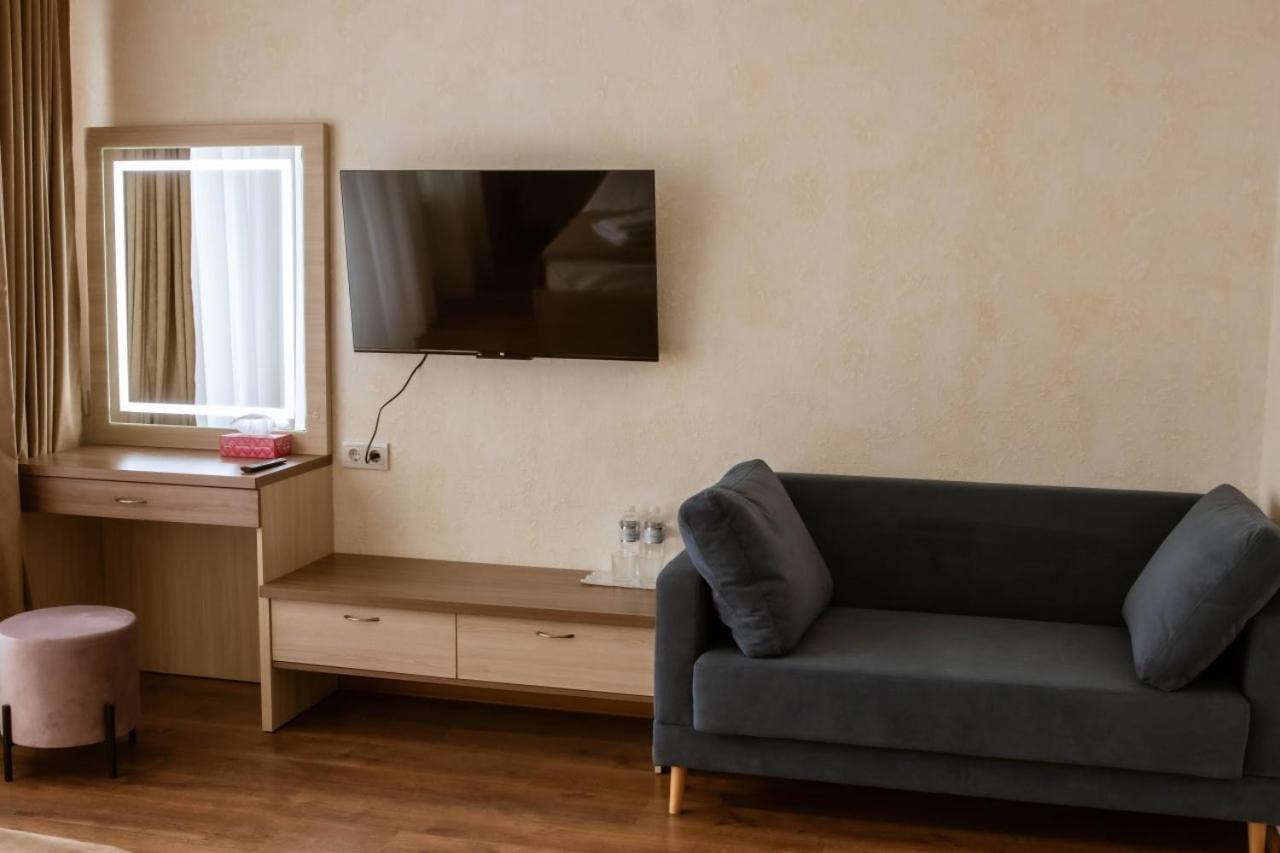 Graff Hotel Dnipro Bagian luar foto