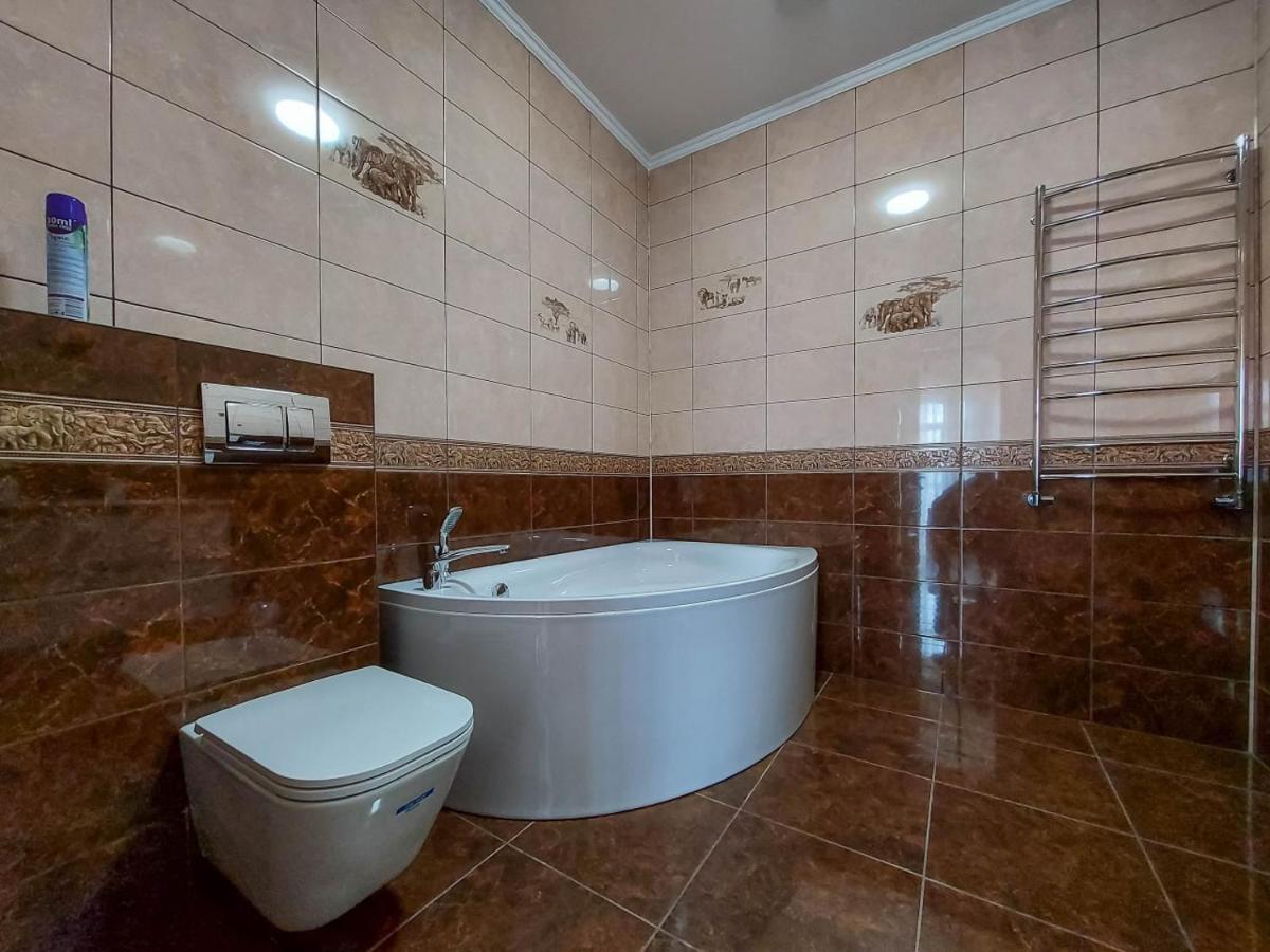 Graff Hotel Dnipro Bagian luar foto