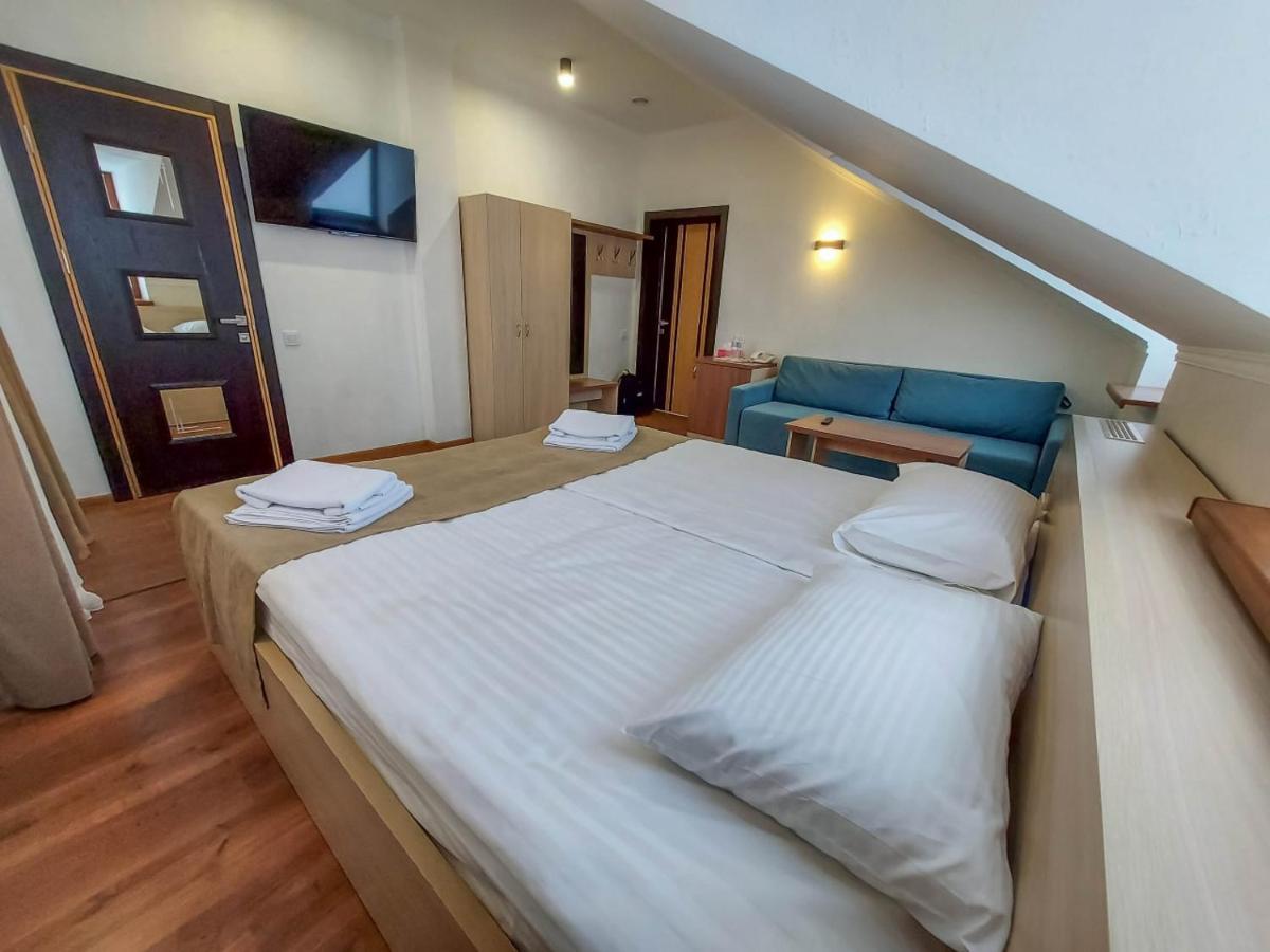 Graff Hotel Dnipro Bagian luar foto