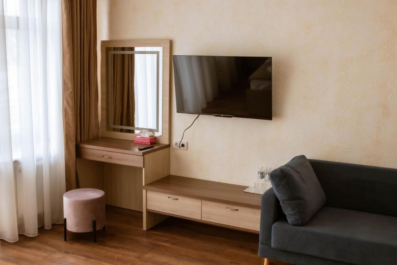 Graff Hotel Dnipro Bagian luar foto